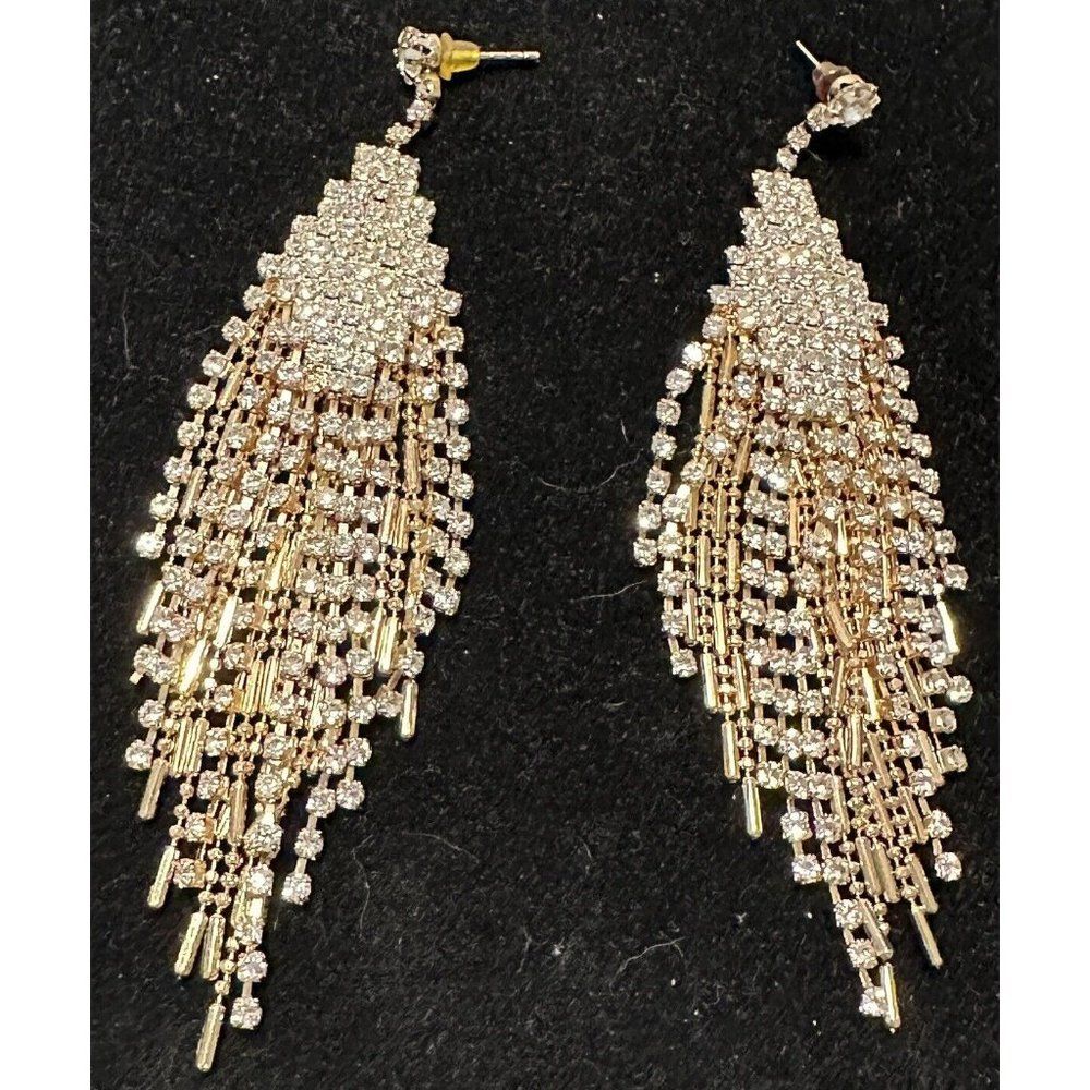 Woman’s Chandelier Tassel Statement Earrings Gold Tone Wedding Elegant